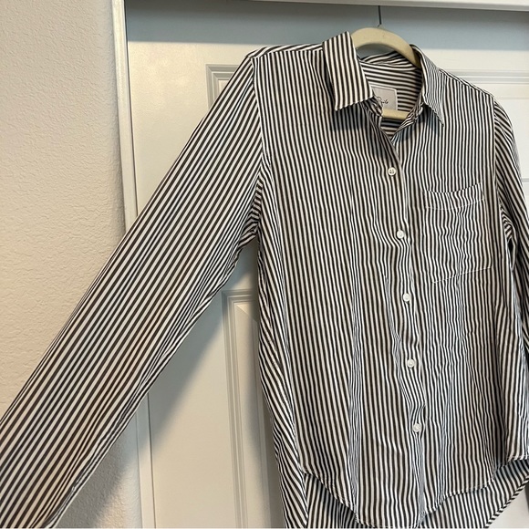 RAILS Aly Button Front Blouse In Belize Stripe - Picture 6 of 13